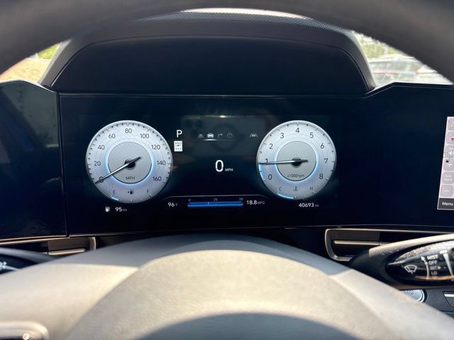Used 2024 Hyundai Elantra SEL FWD image 16