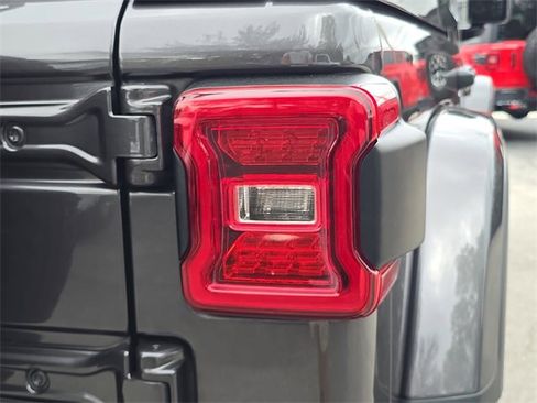 Certified 2020 Jeep Wrangler Unlimited Sahara image 8