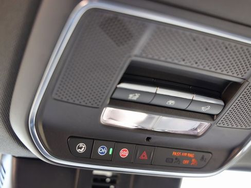 New 2026 Buick Enclave Avenir image 29