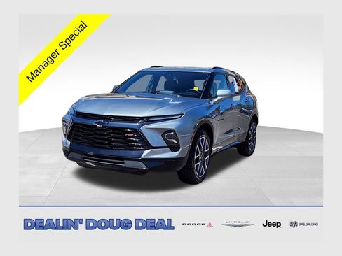 Used 2025 Chevrolet Blazer RS FWD image 1