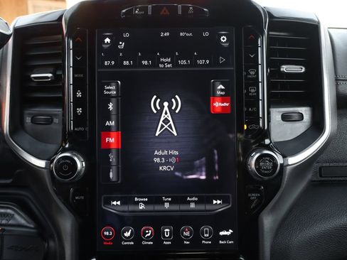 Used 2020 RAM 3500 Laramie image 33