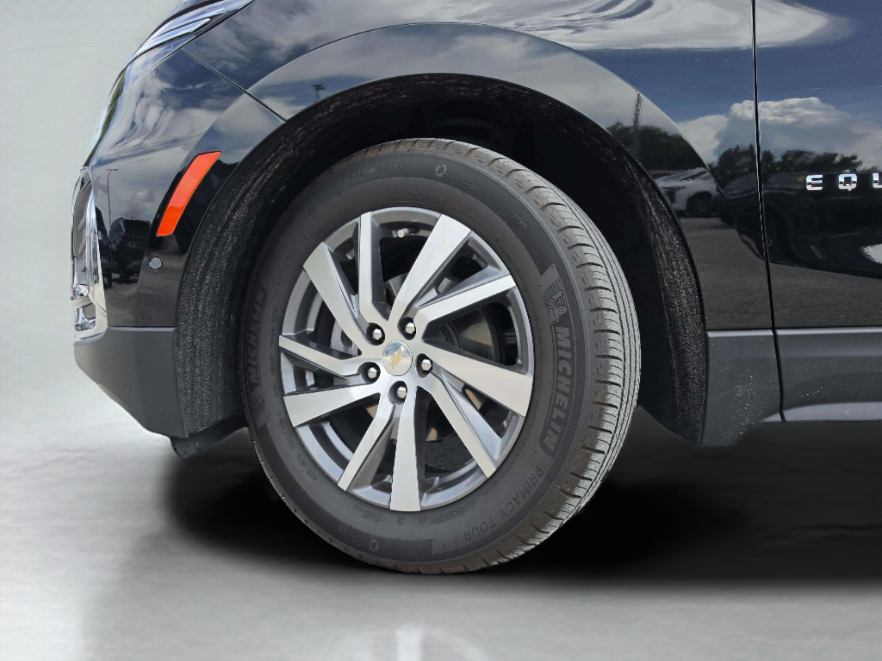 Used 2024 Chevrolet Equinox Premier FWD image 41