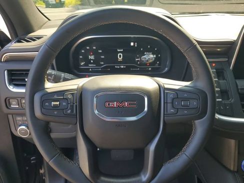Used 2023 GMC Yukon AT4 w/ AT4 Premium Package AWD/4WD image 11