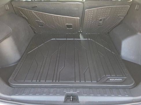 Used 2020 Chevrolet Equinox LT w/ Sport Edition FWD image 11