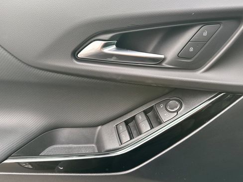 New 2026 Chevrolet Equinox LT w/ Convenience Package II image 10