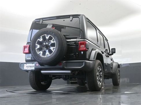 New 2025 Jeep Wrangler Sahara image 40