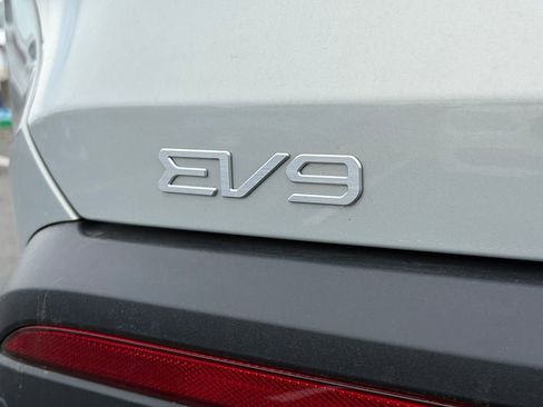 New 2026 Kia EV9 Light image 10