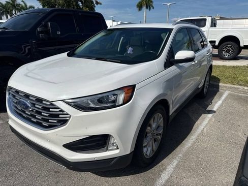 Used 2020 Ford Edge Titanium FWD image 3