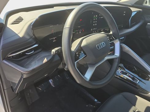 Certified 2025 Audi Q5 Premium w/ Convenience Package AWD/4WD image 22