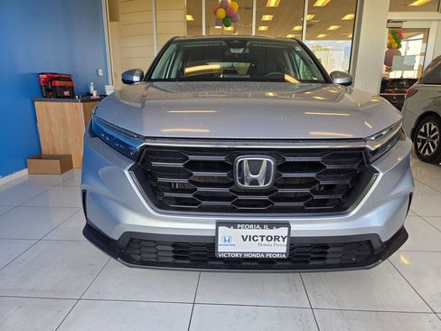 Used 2025 Honda CR-V LX image 2