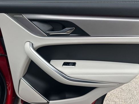 Used 2025 Jaguar F-PACE R-Dynamic S image 13