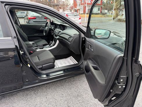 Used 2015 Honda Accord LX image 15
