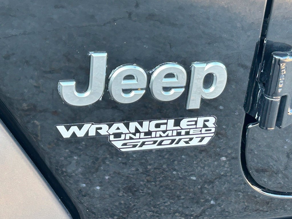 Used 2018 Jeep Wrangler Unlimited Sport S AWD/4WD image 17