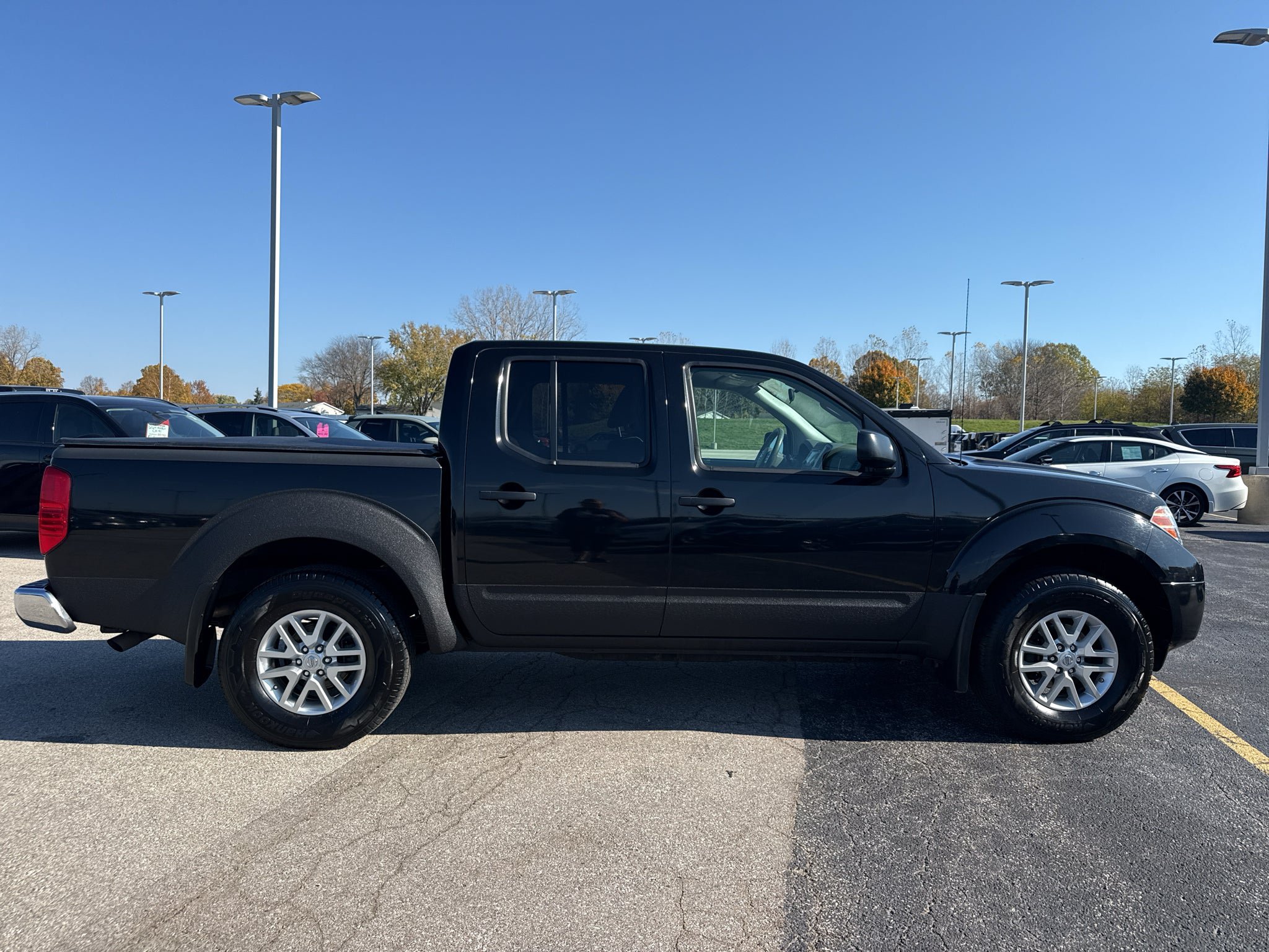 Used 2017 Nissan Frontier SV AWD/4WD image 15