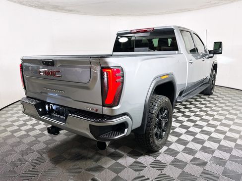 Used 2024 GMC Sierra 2500 AT4 w/ AT4 Premium Plus Package image 3