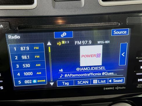 Used 2017 Subaru Forester 2.5i Limited image 21