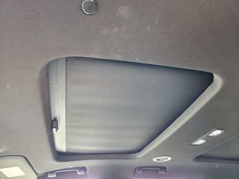 Used 2022 Chevrolet Traverse High Country image 26