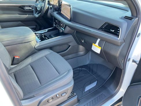 New 2026 Chevrolet Suburban LS w/ LS Custom Edition RWD image 30