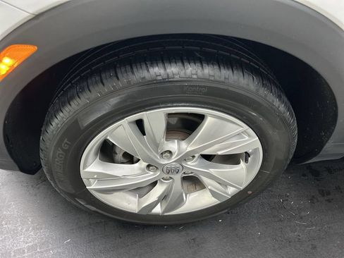 Certified 2024 Buick Encore GX Preferred FWD image 8