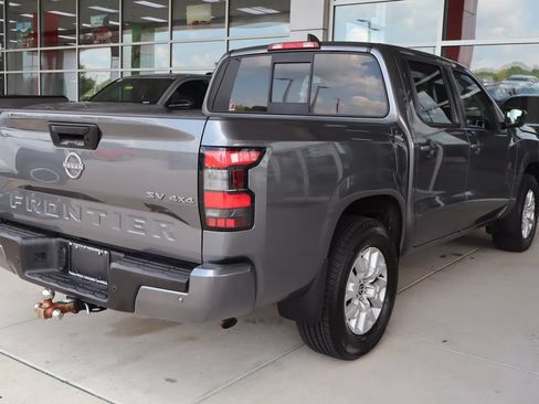 Used 2022 Nissan Frontier SV w/ SV Premium Package AWD/4WD image 10