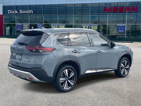 Used 2023 Nissan Rogue Platinum w/ Platinum Premium Package image 6