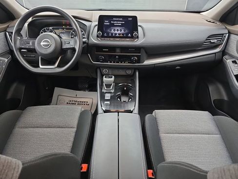 Used 2023 Nissan Rogue SV image 21