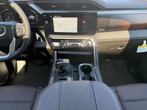 New 2026 GMC Sierra 1500 Denali w/ Technology Package AWD/4WD image 19