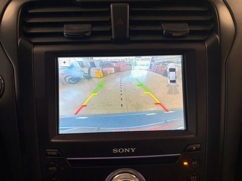 Used 2018 Ford Fusion Titanium AWD/4WD image 34
