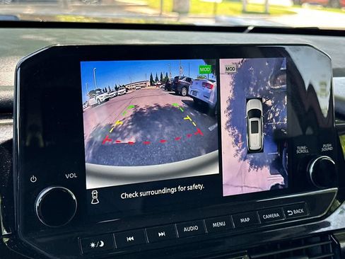 Used 2023 Nissan Pathfinder SL image 23