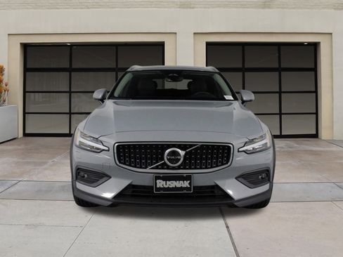 New 2026 Volvo V60 B5 Cross Country Ultra w/ Climate Package image 2