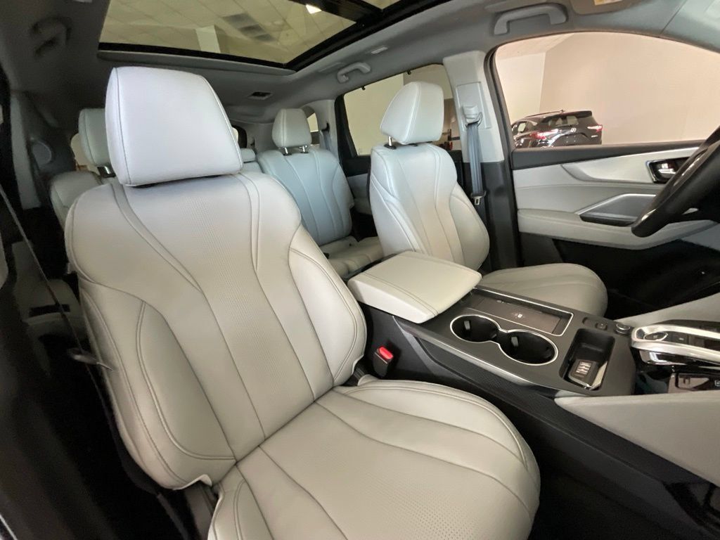 Certified 2026 Acura MDX w/ Technology Package AWD/4WD image 22