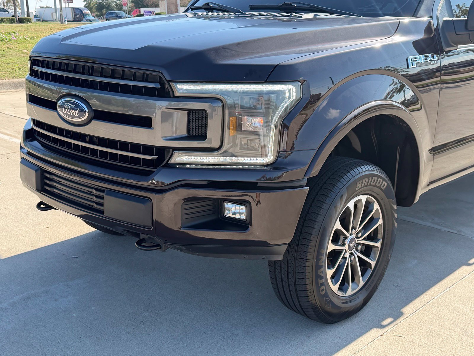 Used 2018 Ford F150 XLT w/ Equipment Group 302A Luxury AWD/4WD image 14