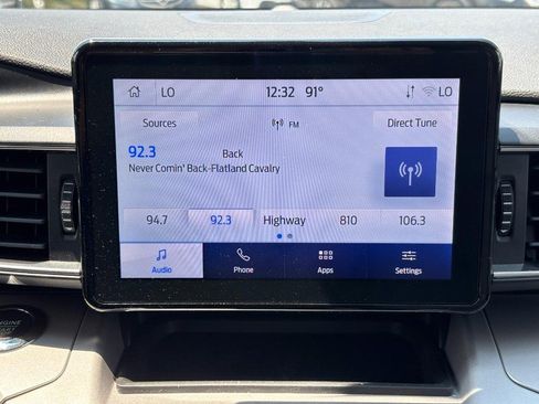 Used 2024 Ford Explorer XLT w/ Equipment Group 202A AWD/4WD image 23