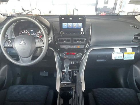 New 2026 Mitsubishi Eclipse Cross LE image 5