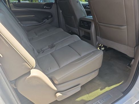 Used 2017 Chevrolet Suburban LT w/ LT Signature Package RWD image 15