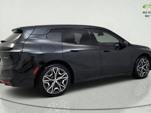 Used 2024 BMW iX xDrive50 w/ Premium Package AWD/4WD image 9
