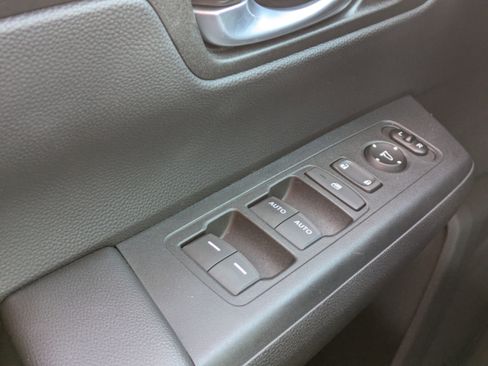 Used 2023 Honda CR-V EX image 26