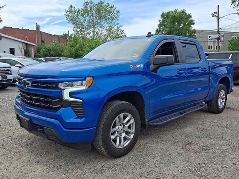 Used 2023 Chevrolet Silverado 1500 RST w/ Z71 Off-Road Package AWD/4WD image 3