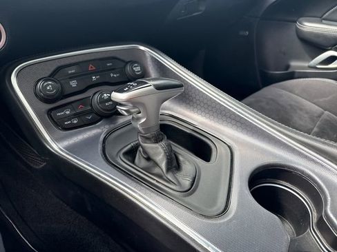 Used 2016 Dodge Challenger R/T Scat Pack w/ Leather Interior Group RWD image 28