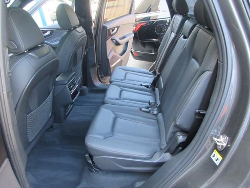 Used 2026 Audi Q7 3.0T Premium Plus w/ Premium Plus Package AWD/4WD image 39