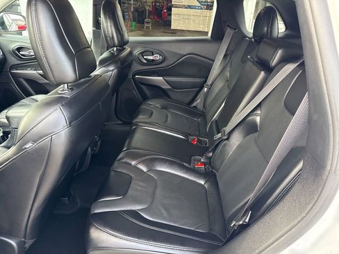 Used 2022 Jeep Cherokee Latitude Lux FWD image 25