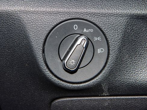 Used 2021 Volkswagen Jetta S image 26