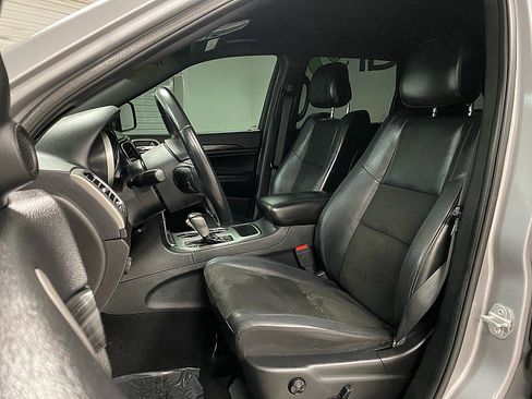 Used 2020 Jeep Grand Cherokee Altitude image 10