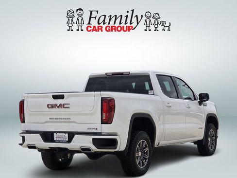 Used 2025 GMC Sierra 1500 AT4 image 4