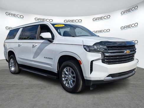 Used 2023 Chevrolet Suburban LT image 1