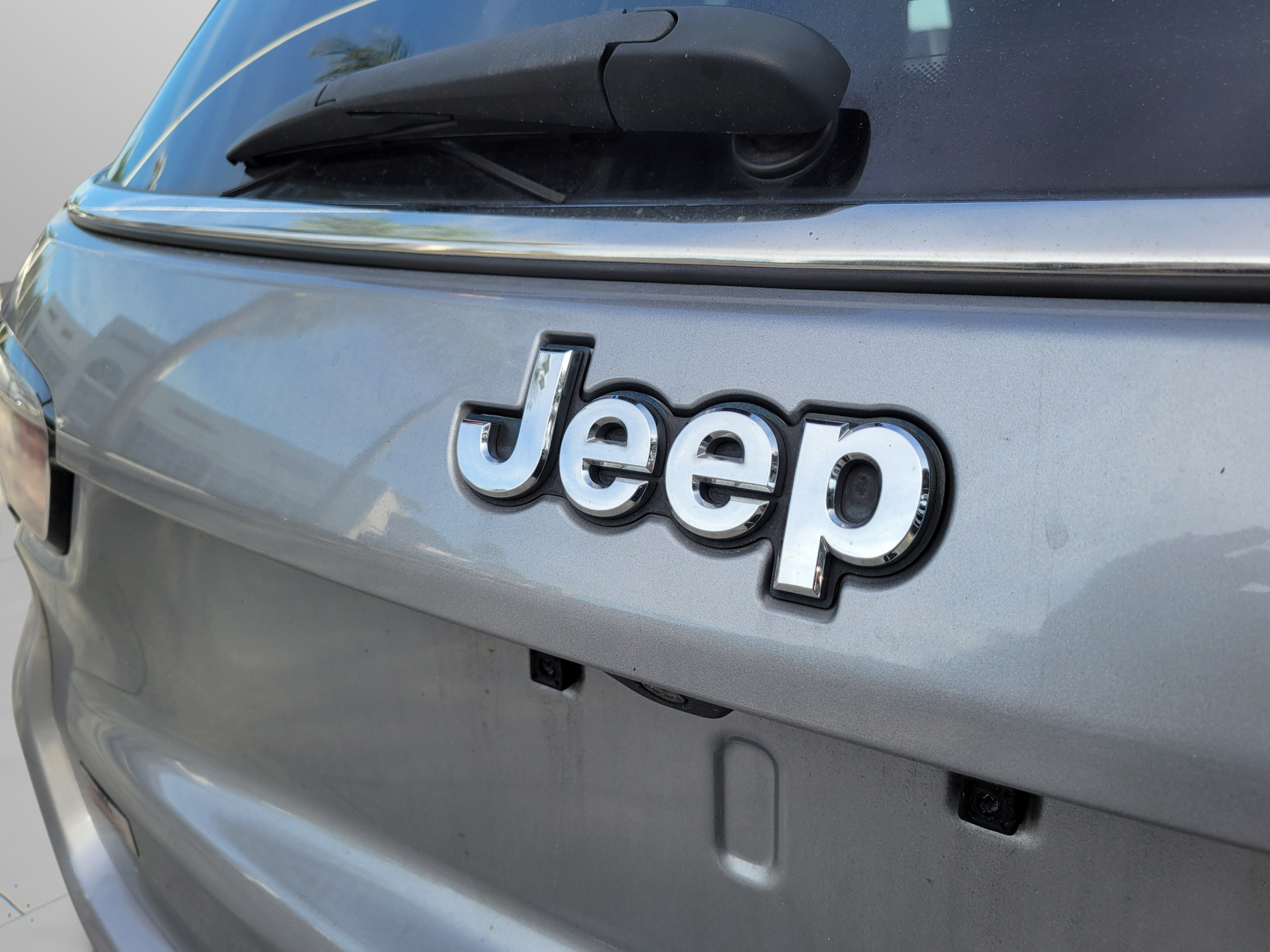 Used 2019 Jeep Compass Latitude FWD image 8