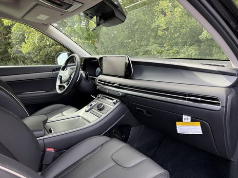 Used 2025 Hyundai Palisade SEL image 24