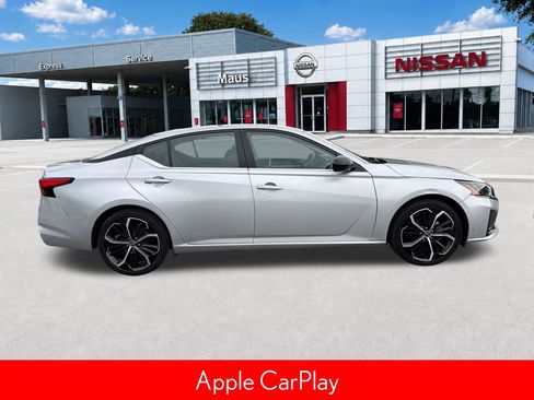Used 2024 Nissan Altima 2.5 SR FWD image 3