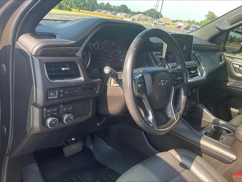 Used 2021 Chevrolet Tahoe Z71 w/ Rear Media and Nav Package image 17