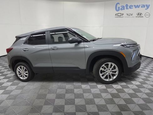 Used 2024 Chevrolet TrailBlazer LS AWD/4WD image 1